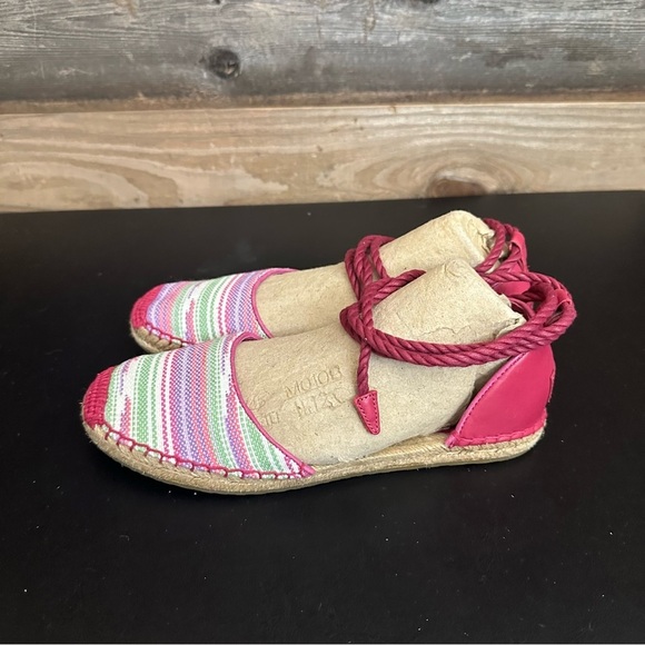 UGG Women’s Libbi Serape Striped Canvas Espadrilles Pink Fuschia Ankle Tie 7 - Picture 2 of 10